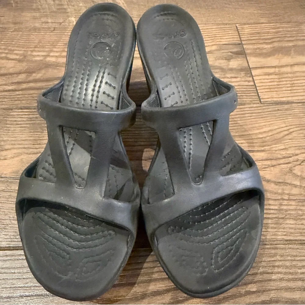 CROCS Cyprus‎ Black Wedge Womens Heel Sandals Size 9